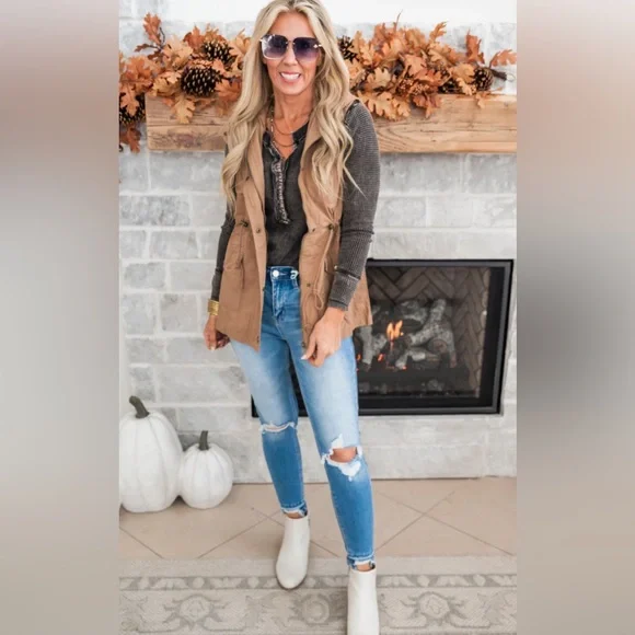 Zenana Military Hoodie Vest Camel Size Small - Picture 2 of 8